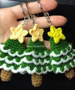Móc khóa cây thông Noel bằng len handmade - Tiệm len 1992